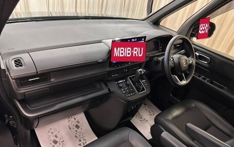 Honda Stepwgn IV, 2022 год, 2 999 900 рублей, 13 фотография