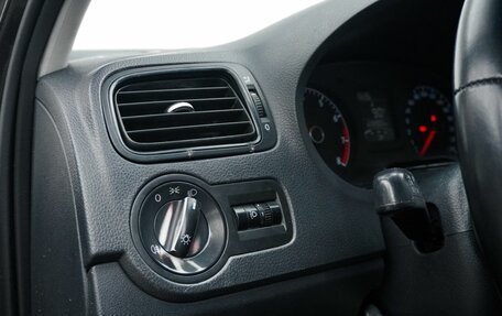 Volkswagen Polo VI (EU Market), 2015 год, 749 000 рублей, 11 фотография