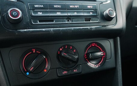 Volkswagen Polo VI (EU Market), 2015 год, 749 000 рублей, 15 фотография