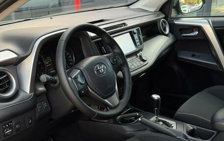 Toyota RAV4, 2017 год, 2 350 000 рублей, 10 фотография