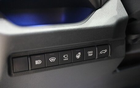 Toyota RAV4, 2025 год, 6 150 000 рублей, 16 фотография