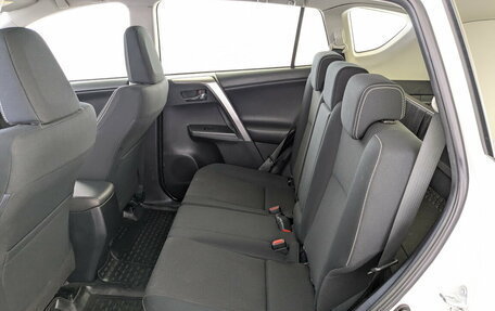 Toyota RAV4, 2015 год, 2 250 000 рублей, 12 фотография