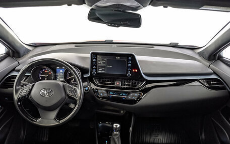 Toyota C-HR I рестайлинг, 2021 год, 2 550 000 рублей, 14 фотография