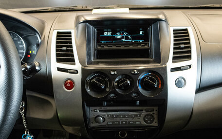 Mitsubishi Pajero Sport II рестайлинг, 2011 год, 1 499 000 рублей, 13 фотография