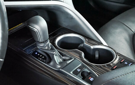 Toyota Camry, 2019 год, 3 120 000 рублей, 15 фотография