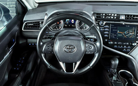 Toyota Camry, 2019 год, 3 120 000 рублей, 13 фотография