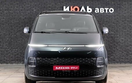 Hyundai Staria, 2022 год, 3 950 000 рублей, 2 фотография