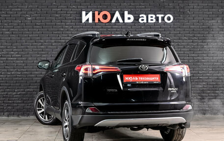 Toyota RAV4, 2017 год, 2 390 000 рублей, 8 фотография