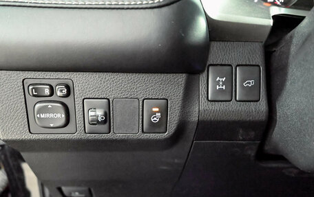 Toyota RAV4, 2017 год, 2 390 000 рублей, 15 фотография