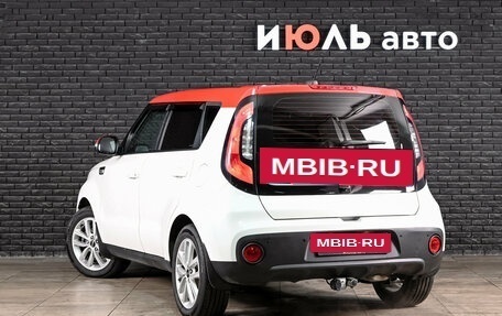 KIA Soul II рестайлинг, 2018 год, 1 599 000 рублей, 8 фотография