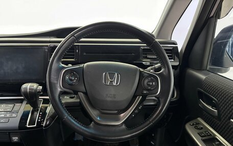 Honda Stepwgn IV, 2016 год, 1 960 000 рублей, 14 фотография