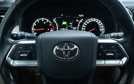 Toyota Land Cruiser, 2022 год, 12 300 000 рублей, 25 фотография