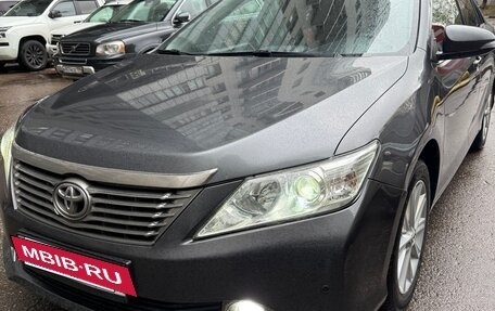 Toyota Camry, 2014 год, 1 350 000 рублей, 10 фотография