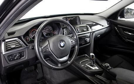 BMW 3 серия, 2016 год, 2 048 000 рублей, 10 фотография