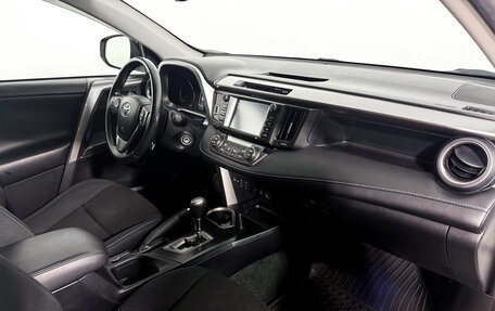 Toyota RAV4, 2016 год, 1 657 000 рублей, 13 фотография
