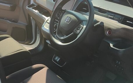 Honda Freed II, 2023 год, 2 100 000 рублей, 7 фотография