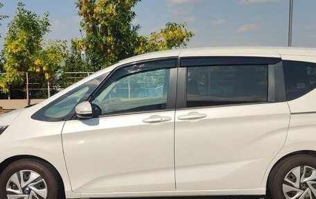 Honda Freed II, 2023 год, 2 100 000 рублей, 16 фотография
