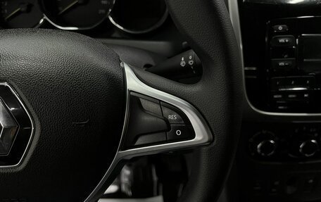 Renault Logan II, 2019 год, 1 040 000 рублей, 17 фотография