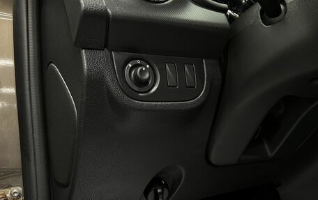Renault Logan II, 2019 год, 1 040 000 рублей, 19 фотография