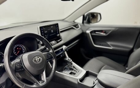Toyota RAV4, 2020 год, 3 456 000 рублей, 12 фотография