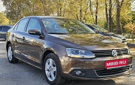 Volkswagen Jetta VI, 2012 год, 1 398 000 рублей, 2 фотография