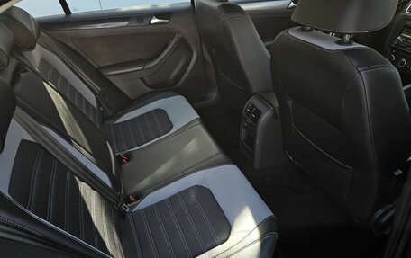 Volkswagen Jetta VI, 2012 год, 1 398 000 рублей, 17 фотография