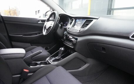 Hyundai Tucson III, 2018 год, 2 000 000 рублей, 11 фотография