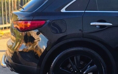 Infiniti QX70, 2013 год, 2 300 000 рублей, 3 фотография