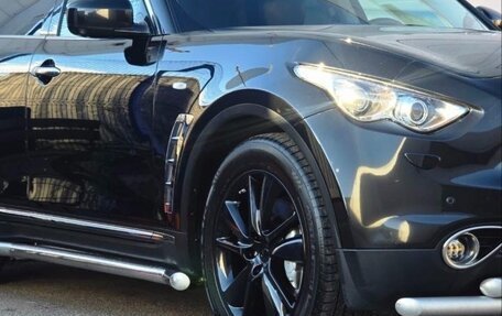 Infiniti QX70, 2013 год, 2 300 000 рублей, 9 фотография