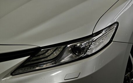 Toyota Camry, 2021 год, 2 830 000 рублей, 10 фотография