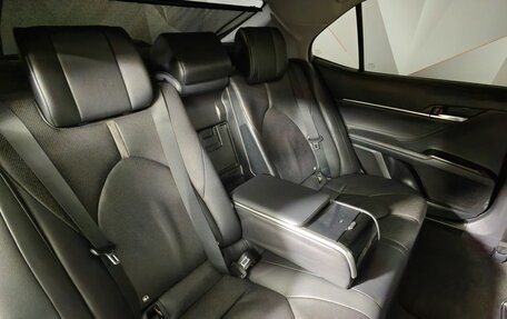Toyota Camry, 2021 год, 2 830 000 рублей, 17 фотография