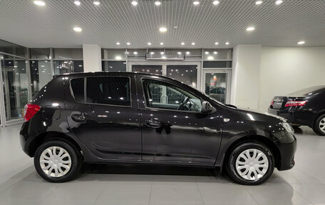 Renault Sandero II рестайлинг, 2017 год, 797 000 рублей, 5 фотография