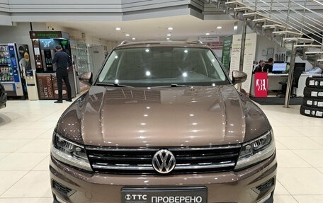 Volkswagen Tiguan II, 2017 год, 1 799 000 рублей, 2 фотография