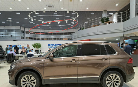Volkswagen Tiguan II, 2017 год, 1 799 000 рублей, 10 фотография