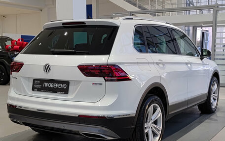 Volkswagen Tiguan II, 2019 год, 3 574 000 рублей, 6 фотография