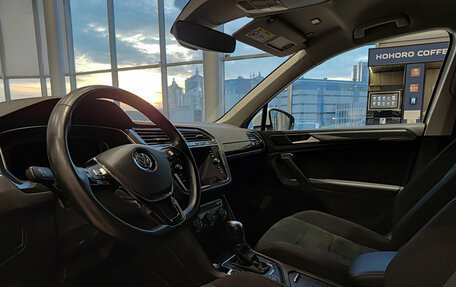 Volkswagen Tiguan II, 2019 год, 3 574 000 рублей, 20 фотография