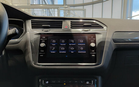 Volkswagen Tiguan II, 2019 год, 3 574 000 рублей, 18 фотография