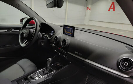 Audi A3, 2018 год, 1 970 000 рублей, 13 фотография