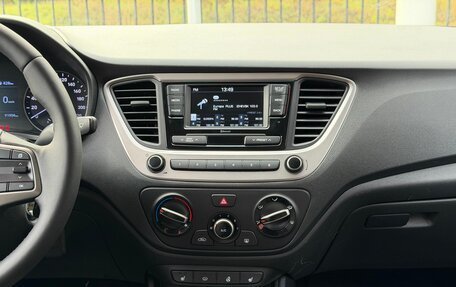 Hyundai Solaris II рестайлинг, 2018 год, 1 199 000 рублей, 23 фотография