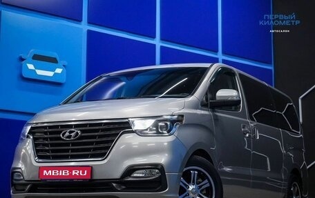 Hyundai H-1 II рестайлинг, 2018 год, 2 500 000 рублей, 1 фотография