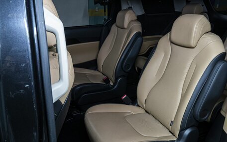 KIA Carnival, 2021 год, 3 700 000 рублей, 15 фотография