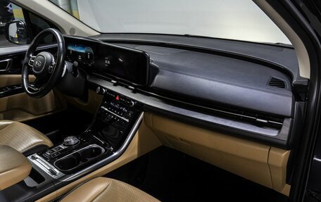 KIA Carnival, 2021 год, 3 700 000 рублей, 20 фотография