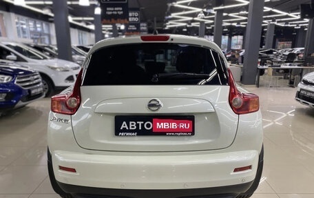 Nissan Juke II, 2011 год, 909 000 рублей, 2 фотография