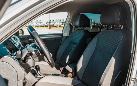 Volkswagen Tiguan II, 2018 год, 2 400 000 рублей, 14 фотография