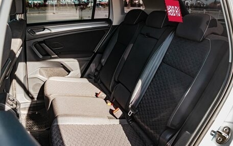 Volkswagen Tiguan II, 2018 год, 2 400 000 рублей, 15 фотография