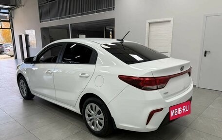 KIA Rio IV, 2017 год, 1 290 000 рублей, 5 фотография