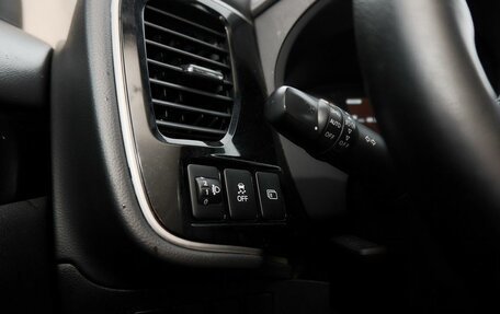 Mitsubishi Outlander III рестайлинг 3, 2021 год, 2 378 000 рублей, 14 фотография