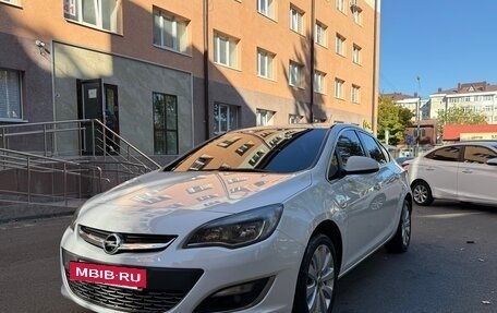 Opel Astra J, 2013 год, 970 000 рублей, 3 фотография
