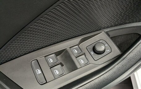 Skoda Octavia IV, 2021 год, 2 050 000 рублей, 11 фотография