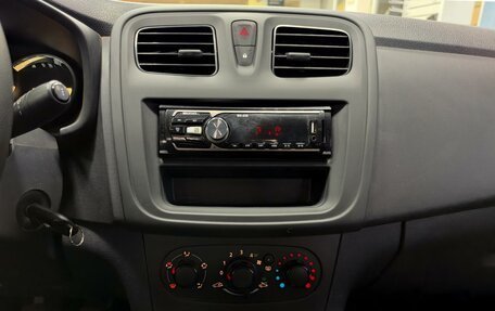 Renault Logan II, 2020 год, 995 000 рублей, 12 фотография